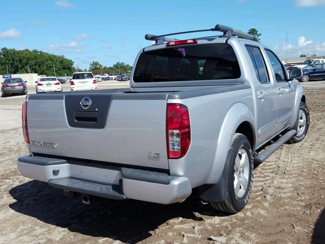 1N6AD07U38C427746 - 2008 NISSAN FRONTIER C SILVER photo 4