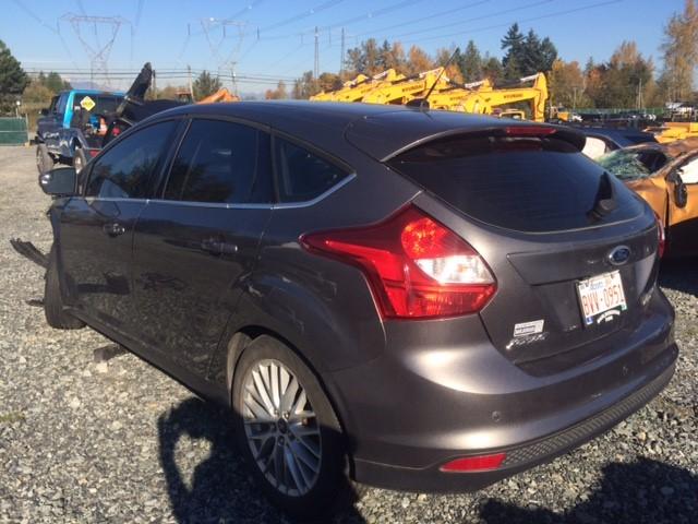 1FAHP3N27CL364189 - 2012 FORD FOCUS TITA GRAY photo 3