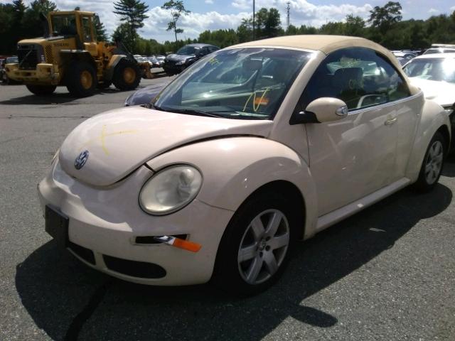 3VWRG31Y86M333929 - 2006 VOLKSWAGEN NEW BEETLE CREAM photo 2