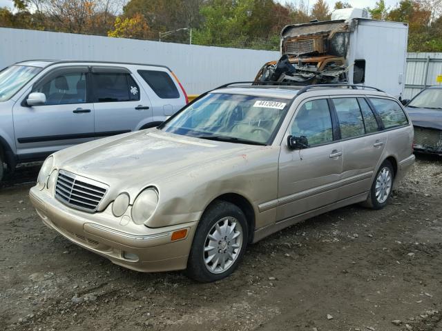 WDBJH82JX1X044189 - 2001 MERCEDES-BENZ E 320 4MAT TAN photo 2