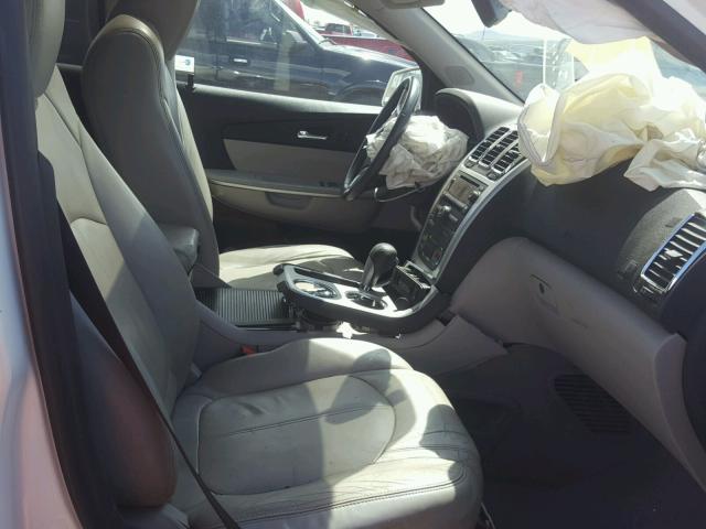 1GKKVRED6BJ106089 - 2011 GMC ACADIA SLT 白色 照片 5