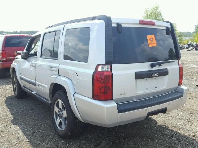 1J8HG48K38C149579 - 2008 JEEP COMMANDER SILVER photo 3