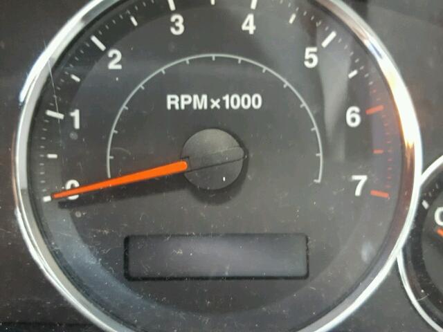 1J8HG48K38C149579 - 2008 JEEP COMMANDER SILVER photo 8