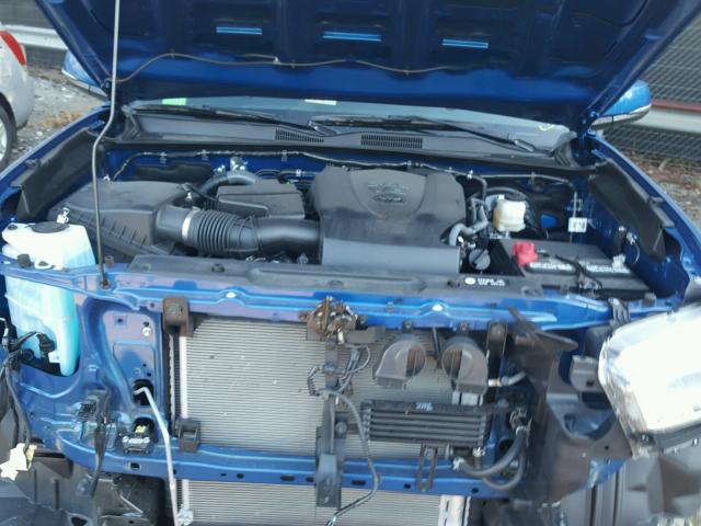 3TMCZ5AN0HM072352 - 2017 TOYOTA TACOMA DOU BLUE photo 7