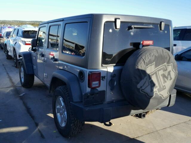 1C4HJWDG0DL674230 - 2013 JEEP WRANGLER U SILVER photo 3