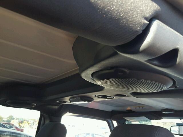 1C4HJWDG0DL674230 - 2013 JEEP WRANGLER U SILVER photo 9