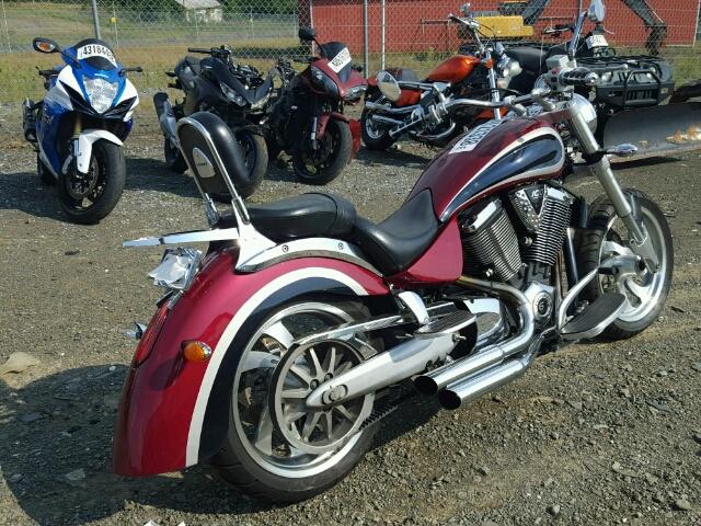 5VPCB26D063005379 - 2006 VICTORY MOTORCYCLES KINGPIN TWO TONE photo 4