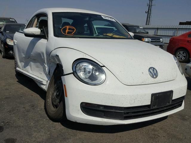 3VWJP7AT2EM611506 - 2014 VOLKSWAGEN BEETLE WHITE photo 1