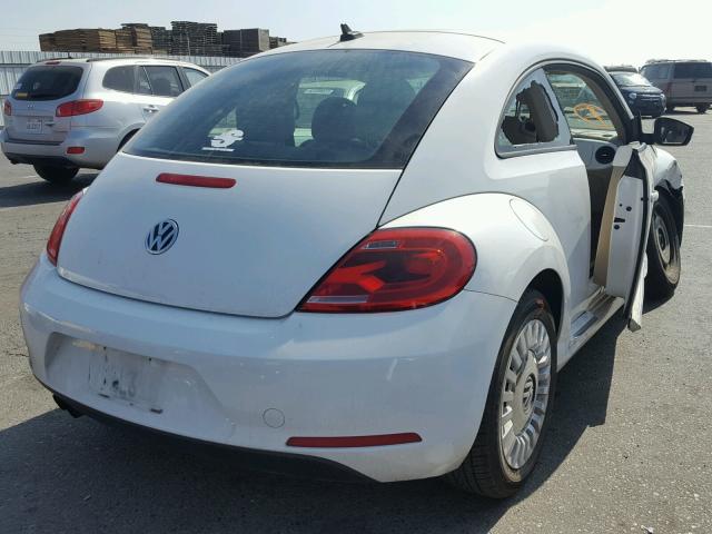 3VWJP7AT2EM611506 - 2014 VOLKSWAGEN BEETLE WHITE photo 4