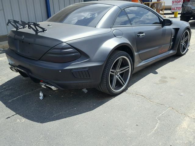 WDBSK75F66F115716 - 2006 MERCEDES-BENZ SL 500 BLACK photo 4