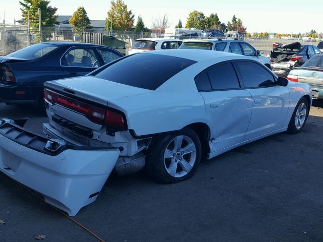 2C3CDXBG3EH187472 - 2014 DODGE CHARGER WHITE photo 4