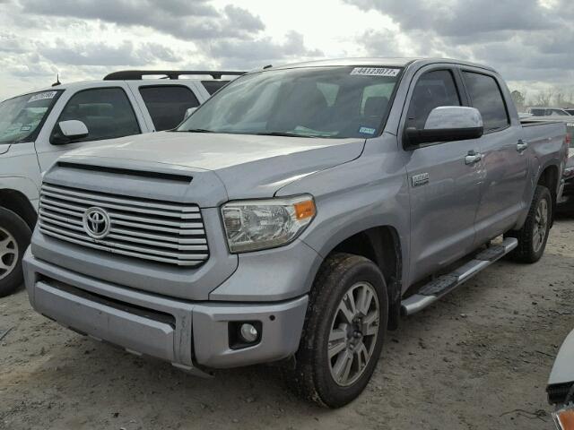 5TFAW5F17EX331625 - 2014 TOYOTA TUNDRA CRE GRAY photo 2