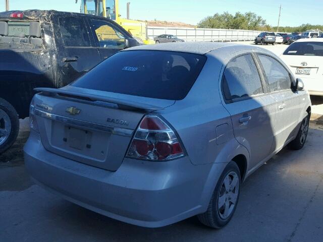 KL1TD56678B096534 - 2008 CHEVROLET AVEO BASE SILVER photo 4