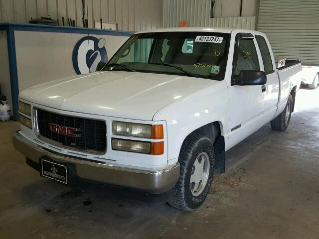 1GTEC19W0WE515666 - 1998 GMC SIERRA WHITE photo 2