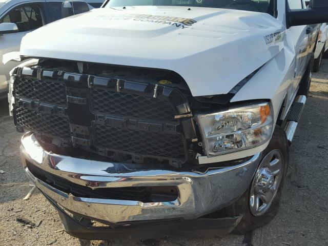 3C6LR5ATXHG663079 - 2017 RAM 2500 ST WHITE photo 9