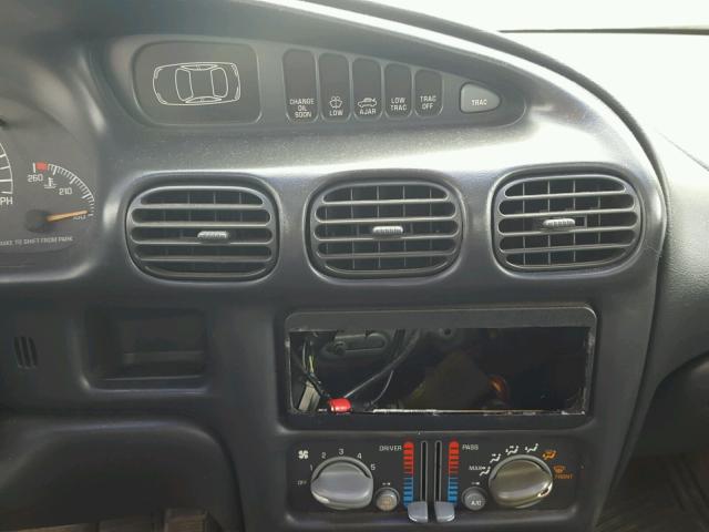 1G2WP52K93F111721 - 2003 PONTIAC GRAND PRIX SILVER photo 10