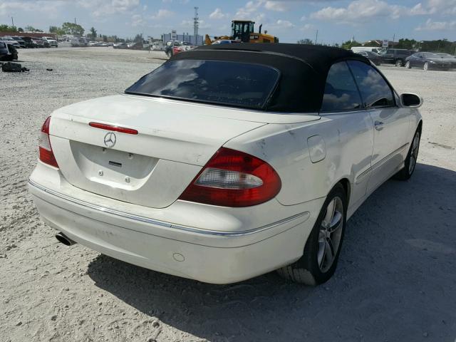 WDBTK56F88T096856 - 2008 MERCEDES-BENZ CLK 350 WHITE photo 4