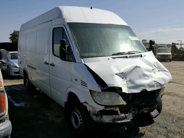 WD2PD744855723905 - 2005 DODGE SPRINTER WHITE photo 1