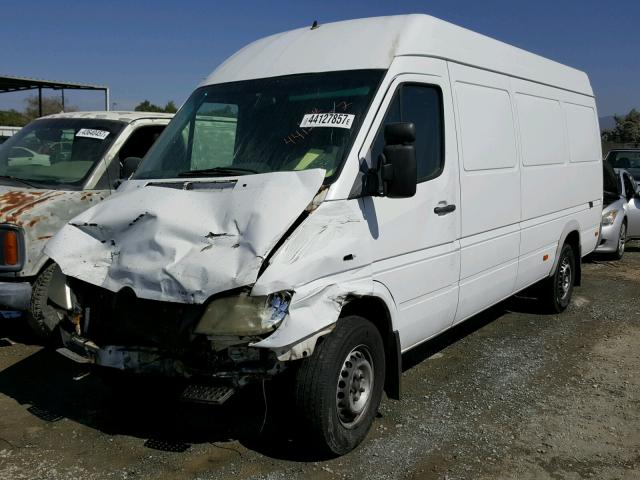 WD2PD744855723905 - 2005 DODGE SPRINTER WHITE photo 2