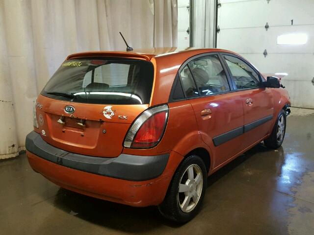 KNADE163066170467 - 2006 KIA RIO ORANGE photo 4