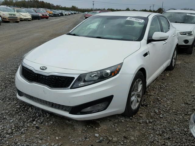 5XXGM4A71DG176887 - 2013 KIA OPTIMA LX WHITE photo 2