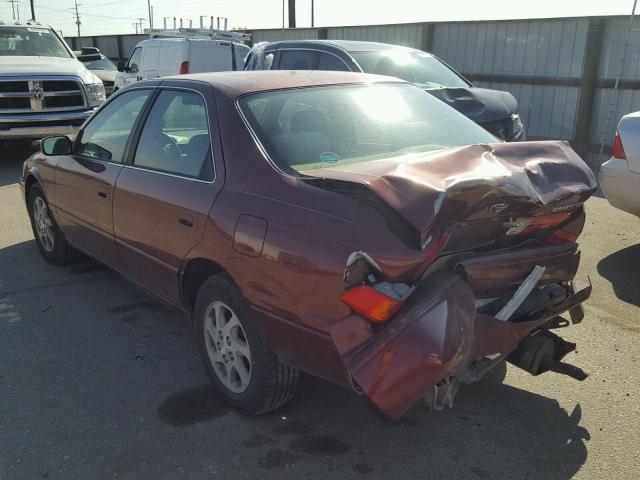 JT2BG22K5Y0482242 - 2000 TOYOTA CAMRY CE MAROON photo 3