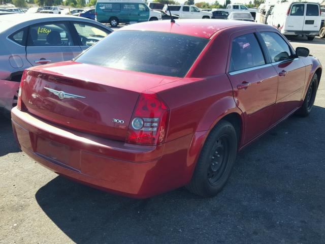 2C3KA43R28H165924 - 2008 CHRYSLER 300 LX RED photo 4