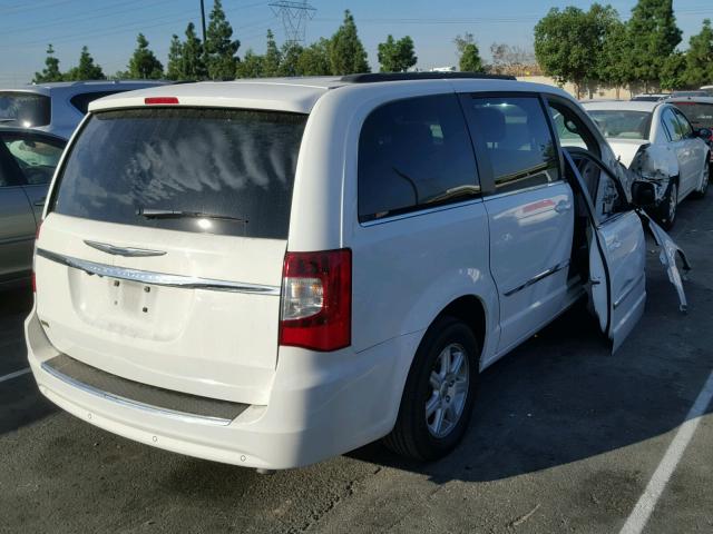 2C4RC1BG1CR127882 - 2012 CHRYSLER TOWN & COU WHITE photo 4