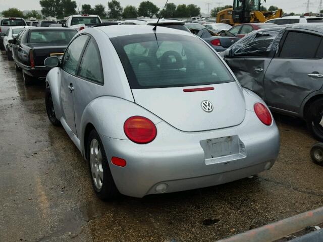 3VWCB21C32M424913 - 2002 VOLKSWAGEN NEW BEETLE 银色 照片 3
