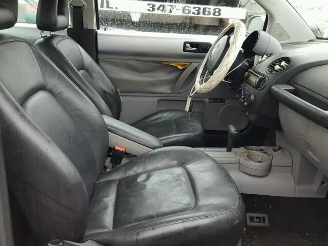 3VWCB21C32M424913 - 2002 VOLKSWAGEN NEW BEETLE 银色 照片 5