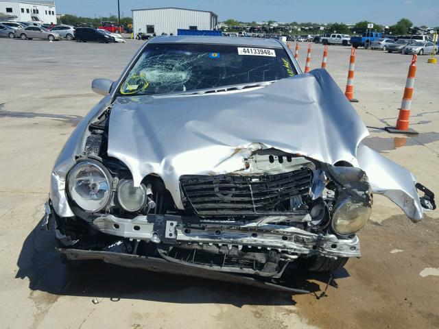 WDBJF65J82B457233 - 2002 MERCEDES-BENZ E 320 SILVER photo 9