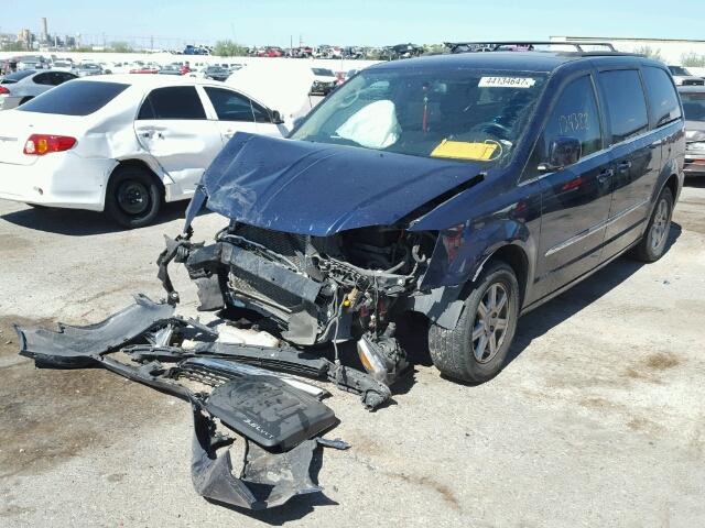 2C4RC1BG1CR338211 - 2012 CHRYSLER TOWN & COU BLUE photo 2