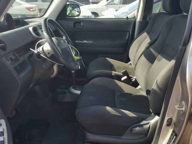 JTLKT324264045125 - 2006 TOYOTA SCION XB Plata foto 5