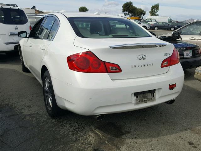 JNKCV61F39M355852 - 2009 INFINITI G37 WHITE photo 3