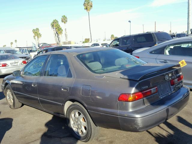 JT2BF28K2X0201507 - 1999 TOYOTA CAMRY LE GRAY photo 3