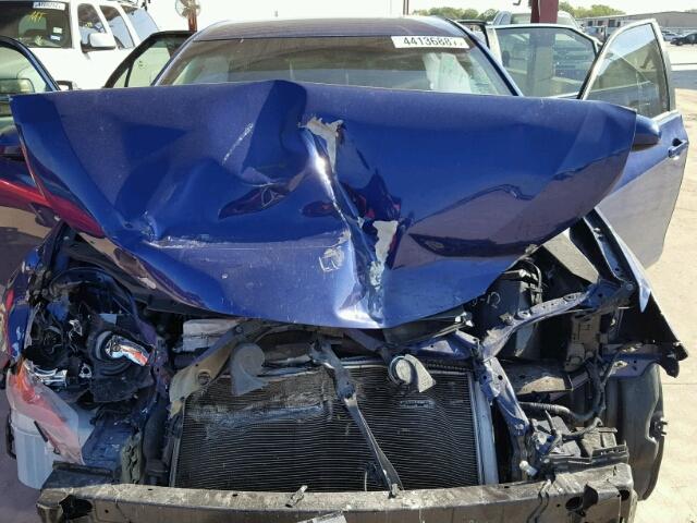 4T1BF1FK7FU923921 - 2015 TOYOTA CAMRY BLUE photo 7