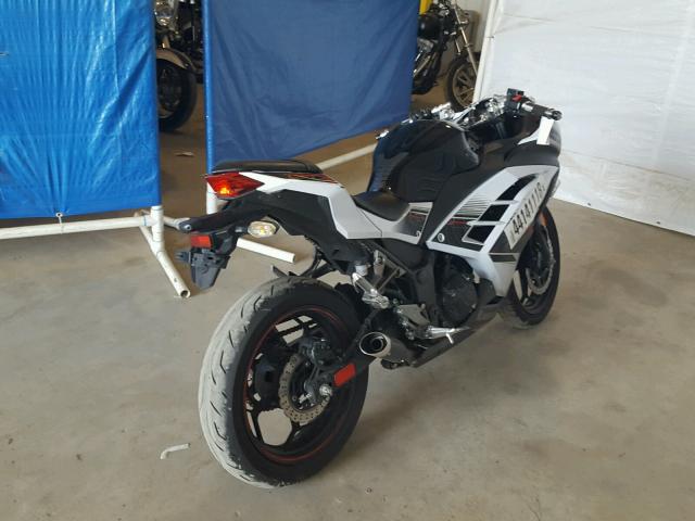 JKAEX8A1XEA007377 - 2014 KAWASAKI EX300 A WHITE photo 4