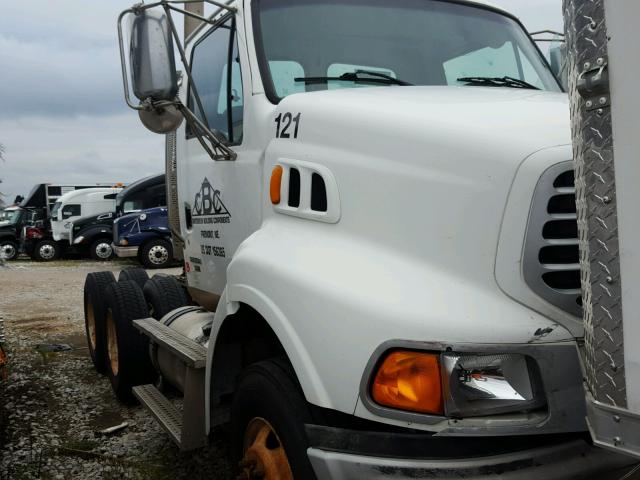 2FWJA3CV55AU62608 - 2005 STERLING TRUCK AT 9500 WHITE photo 1