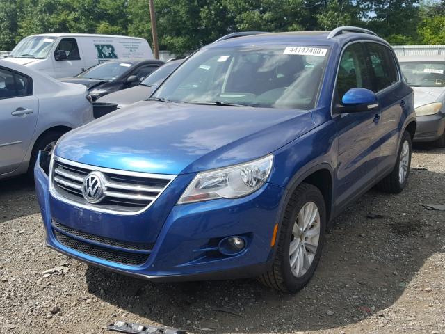 WVGBV75N59W001397 - 2009 VOLKSWAGEN TIGUAN SE BLUE photo 2