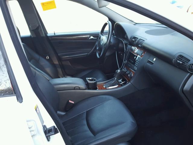WDBRF92H76F822246 - 2006 MERCEDES-BENZ C GENERATI WHITE photo 5