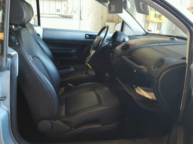 3VWRW3AL2AM009536 - 2010 VOLKSWAGEN NEW BEETLE 蓝色 照片 5