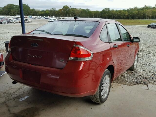 1FAHP3FN6BW128784 - 2011 FORD FOCUS SE RED photo 4