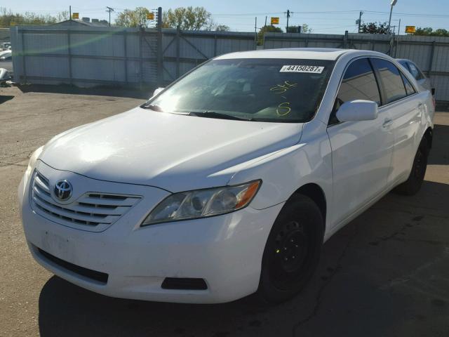 4T1BE46K77U562681 - 2007 TOYOTA CAMRY NEW WHITE photo 2