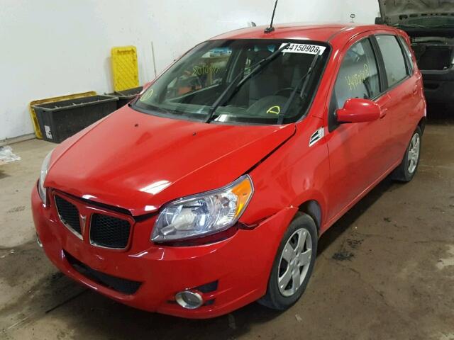 KL2TD66E19B655750 - 2009 PONTIAC G3 RED photo 2