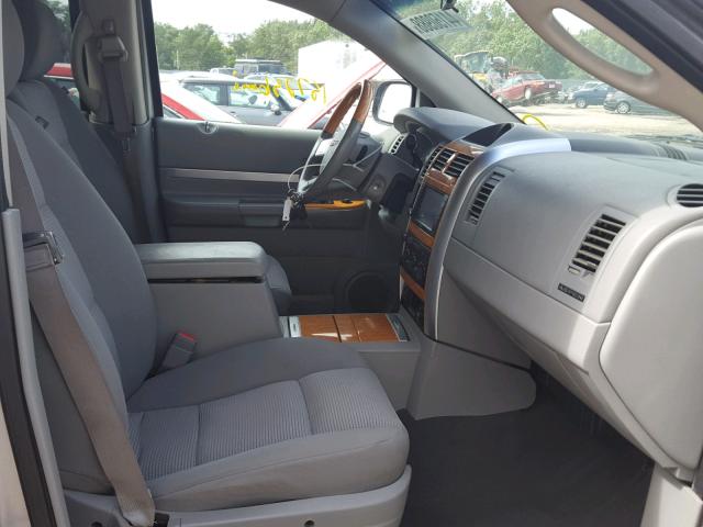 1A8HW58P89F713747 - 2009 CHRYSLER ASPEN LIMI 银色 照片 5