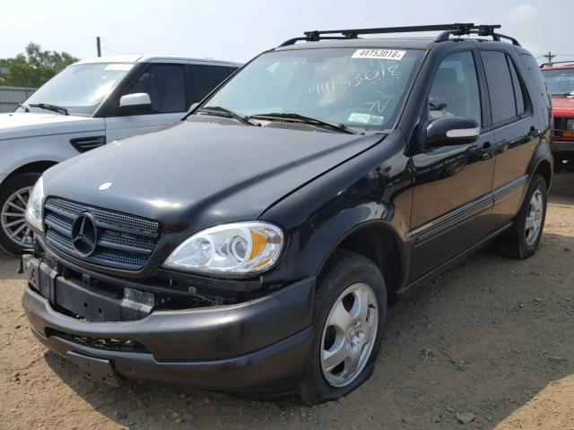 4JGAB54E03A398886 - 2003 MERCEDES-BENZ ML 320 BLACK photo 2