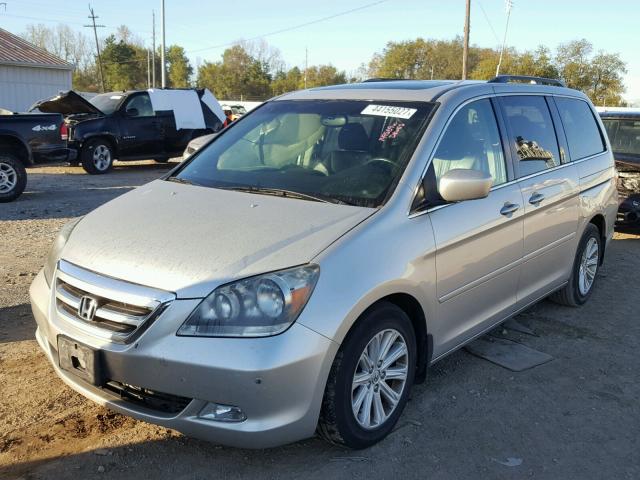 5FNRL38865B064045 - 2005 HONDA ODYSSEY TO SILVER photo 2