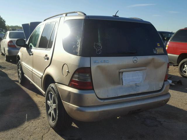 4JGAB72E61A283012 - 2001 MERCEDES-BENZ ML GOLD photo 3