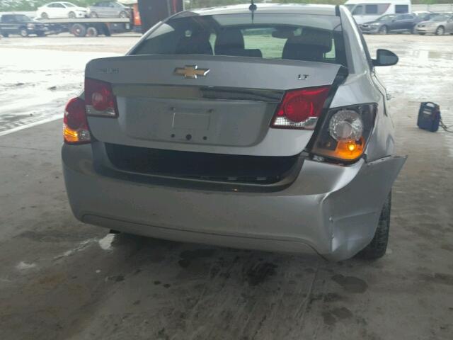 1G1PE5S90B7300665 - 2011 CHEVROLET CRUZE LT GRAY photo 9