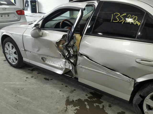 1LNHM87A73Y662194 - 2003 LINCOLN LS 银色 照片 9